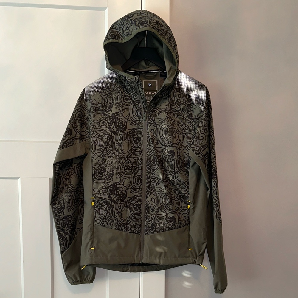 🚙 NWOT!!!! BMW from showroom.BMW Stylish UNISEX Jacket small. NEVER WORN!!